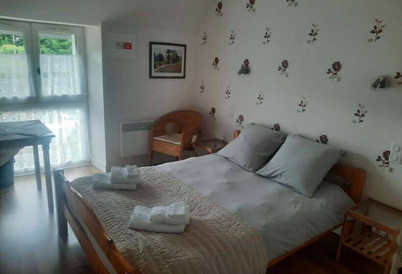 Отель Auberge St Julien Aux Bois