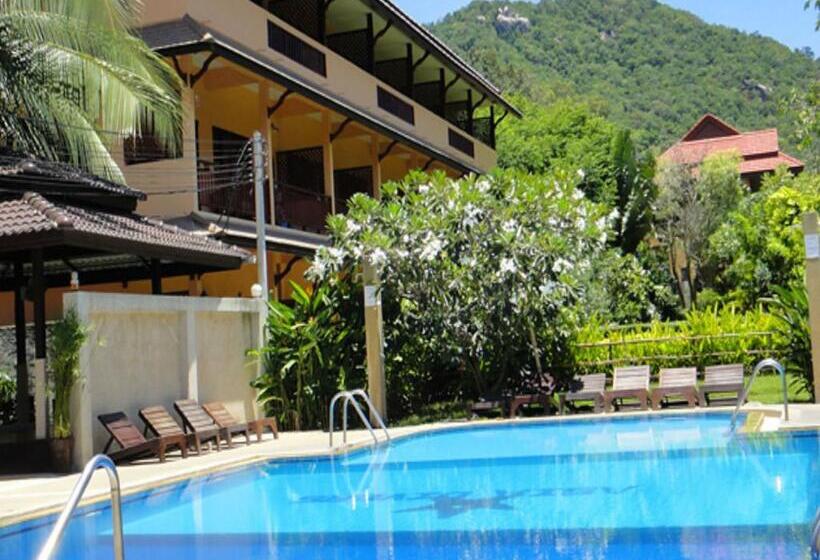 هتل Asia Divers Resort