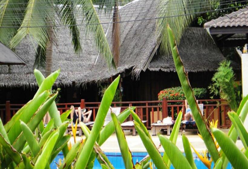 هتل Asia Divers Resort