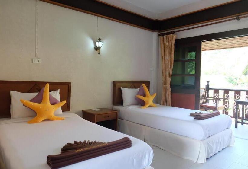 هتل Asia Divers Resort