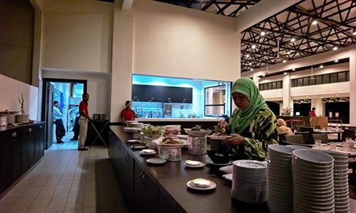 فندق Caribbean Bay Resort  Bukit Gambang Resort City