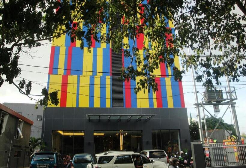 Top Hotel Manado By Gran Puri