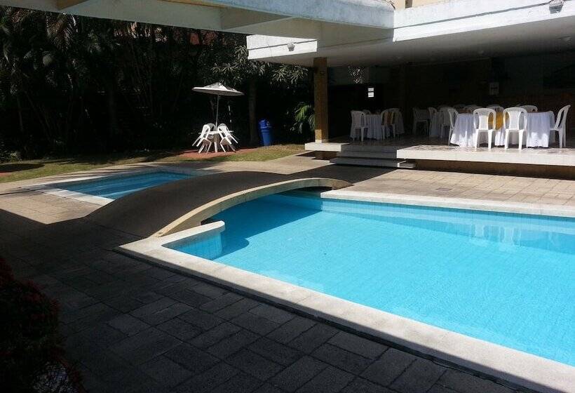 هتل Vallclaire Suites