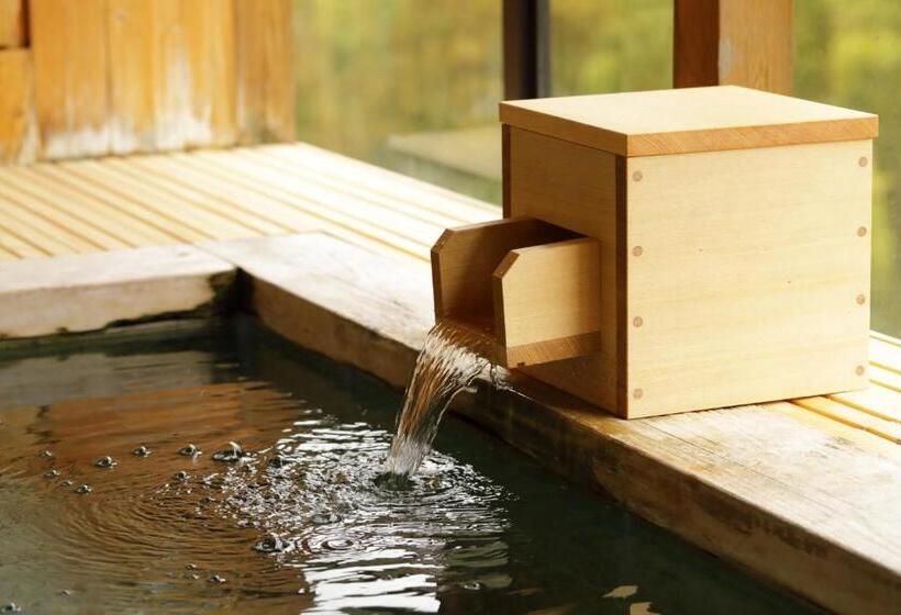 ريوكان Oku Yugawara Sansuirou