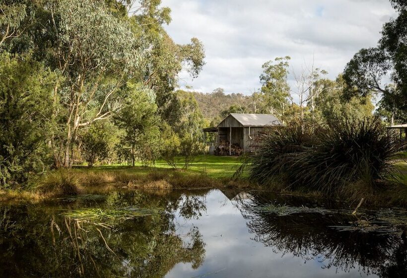 The Burrow At Wombat Bend