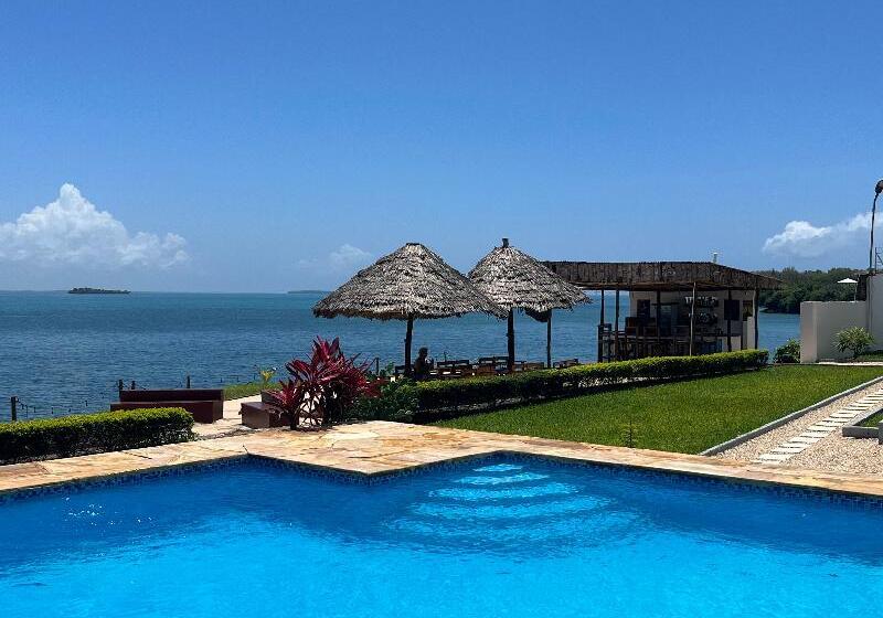 בית מלון כפרי Calamari Beach Villas