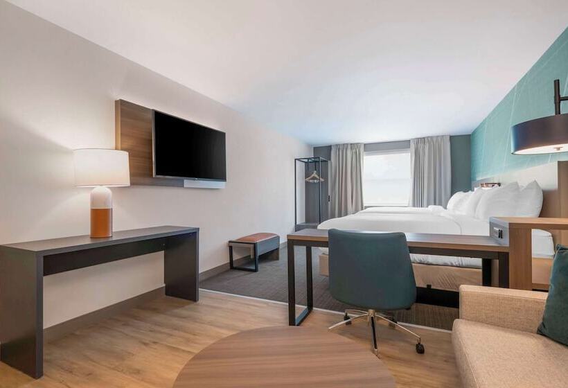 Отель Comfort Suites St Augustine Historic District Area