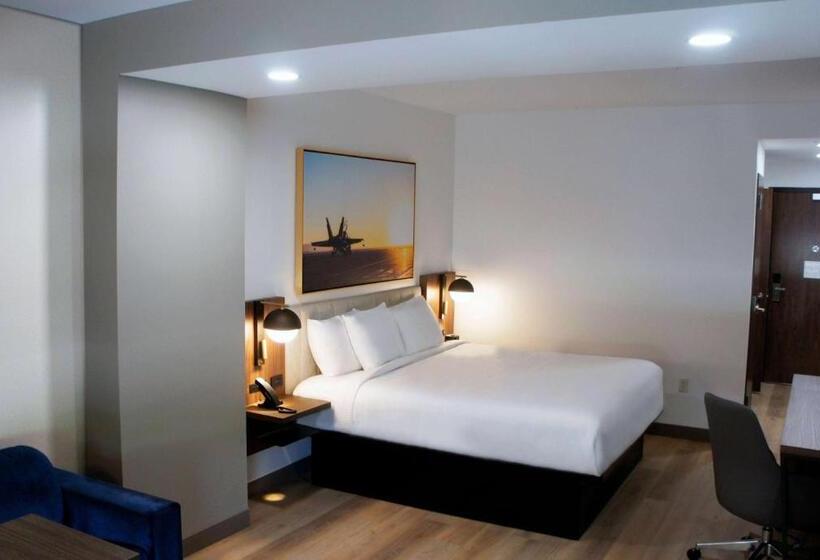 호텔 La Quinta Inn & Suites By Wyndham Manchester   Arnold Afb