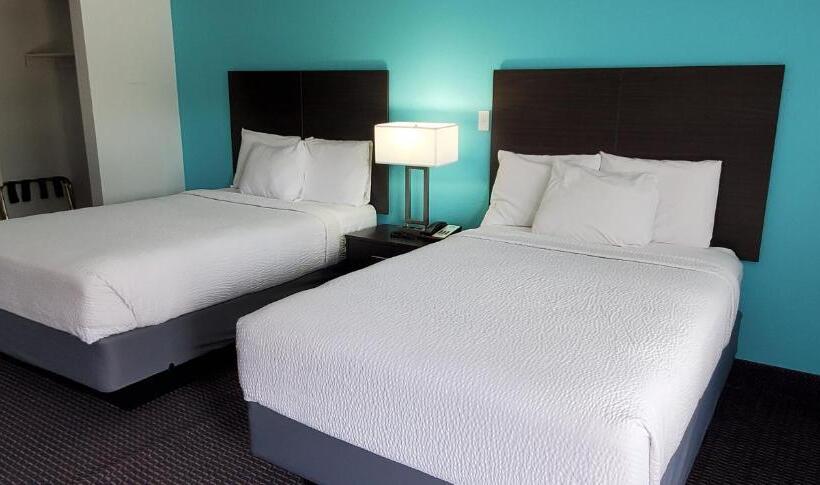 호텔 Travelodge By Wyndham Livonia Canton Novi Detroit Area