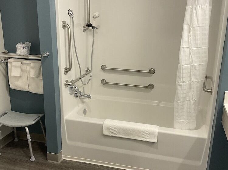 בית מלון כפרי Woodspring Suites Detroit Sterling Heights