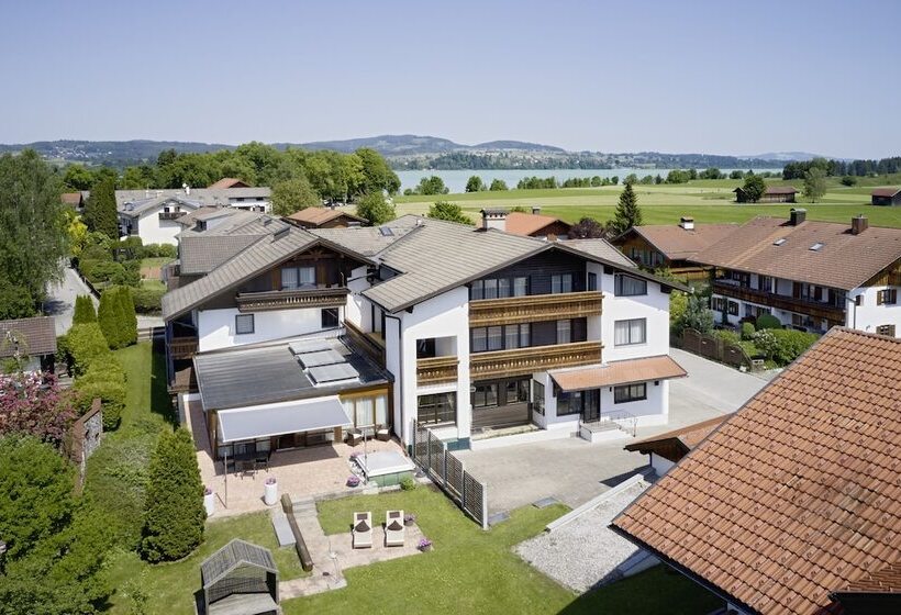 Maximilian Appartements