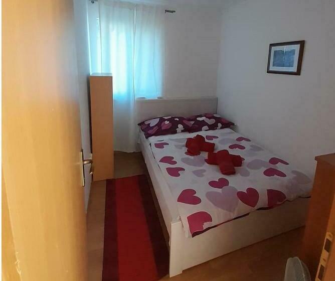 הוסטל Apartments Dalamar