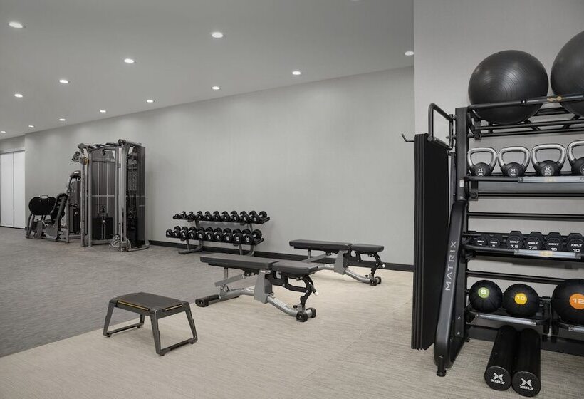 هتل Courtyard By Marriott Northport