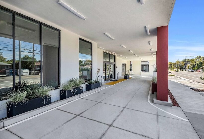 هتل La Quinta Inn & Suites By Wyndham San Jose Silicon Valley