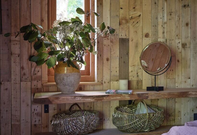 فندق Tree House Retreats