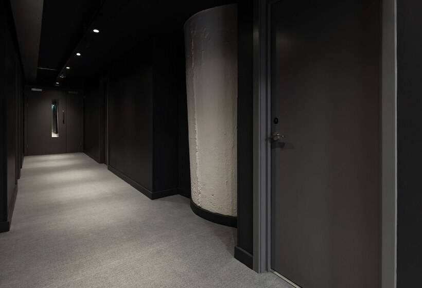 Zedwell Underground Hotel Tottenham Court Rd