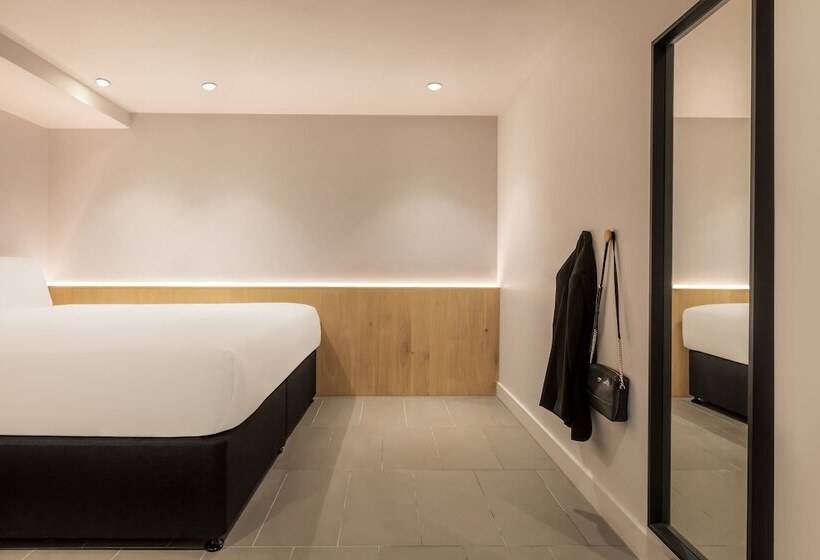 Zedwell Underground Hotel Tottenham Court Rd