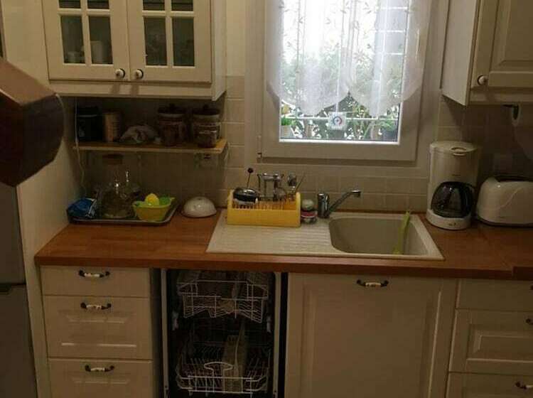 اقامتگاه Immaculate 3 Bed House In