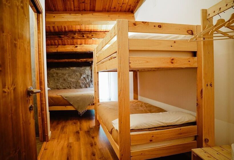 호스텔 Cases Altes De Posada