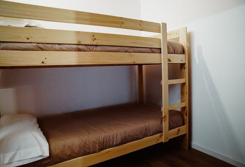 호스텔 Cases Altes De Posada