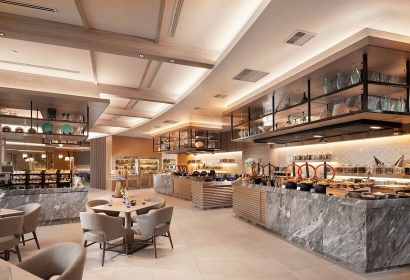 ホテル Hilton Okinawa Miyako Island Resort