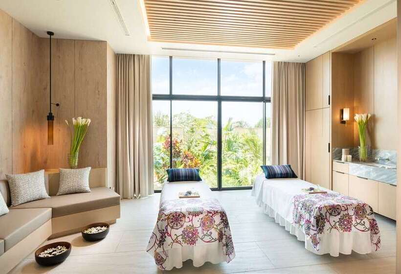 ホテル Hilton Okinawa Miyako Island Resort