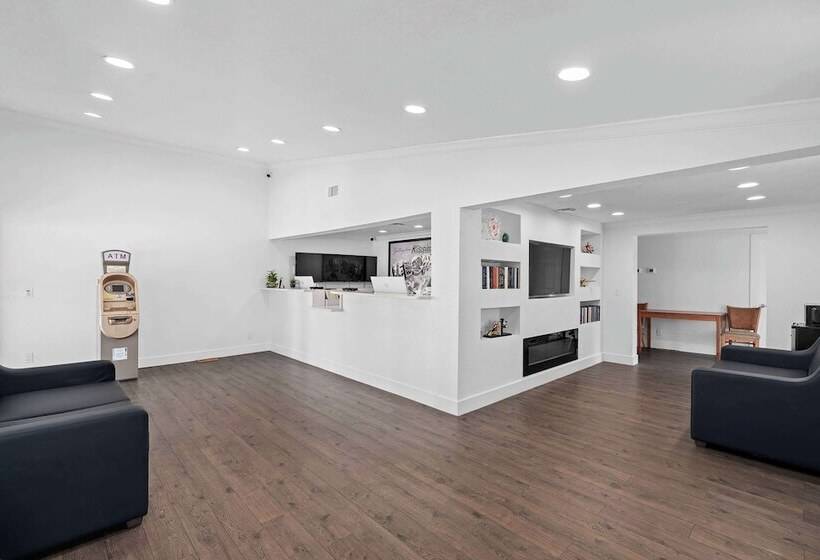 Отель Travelodge By Wyndham Kissimmee/orlando