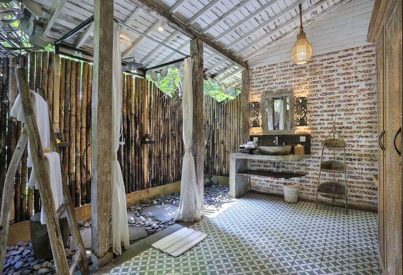 منتجع Pramana Giri Kusuma