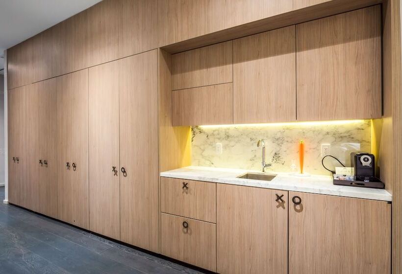Suites At Sls Lux Brickell Managed By Ce