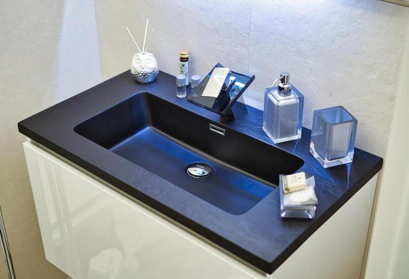 تختخواب و صبحانه Distinto Suite &s