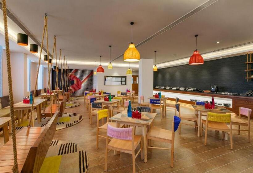 酒店 Ginger Sanand