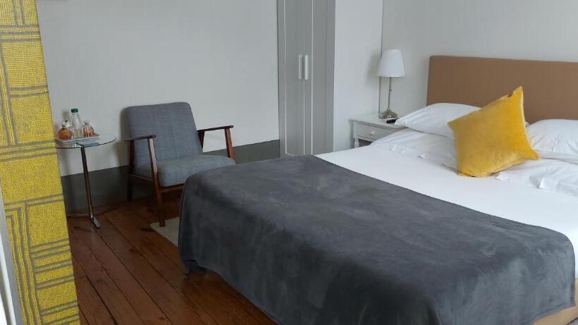 ホテル Quinta De Anterronde