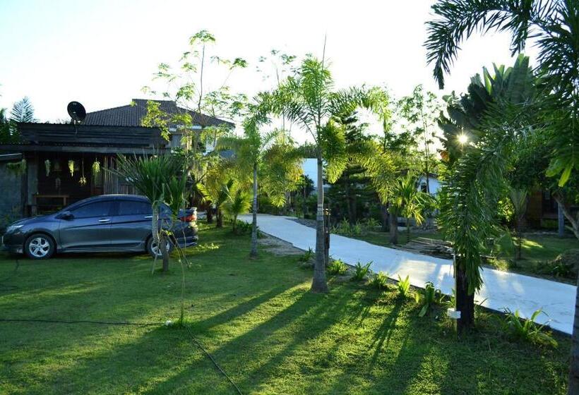 膳宿费 Baan Suan La Moon