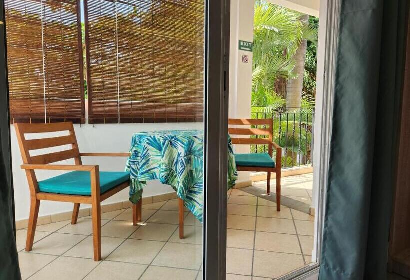 膳宿费 La Perla Holiday Apartments