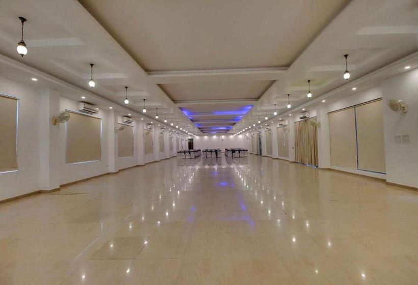 אתר נופש Corbett Tusker Trail