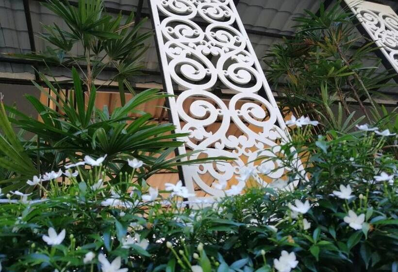 Lomakeskus The Herbal Khao Lak