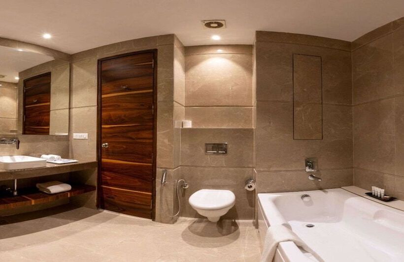 فندق Surestay By Best Western Model Town Amritsar