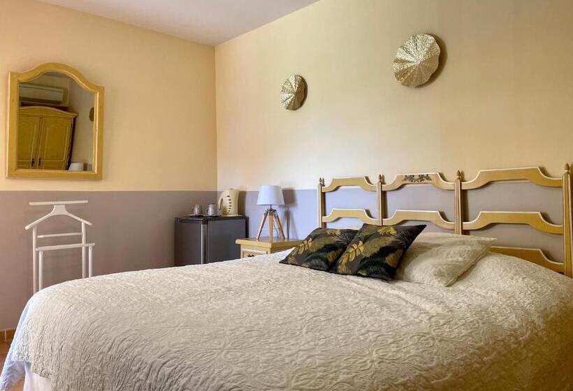 مبيت وإفطار Domaine Au Coeur Des Alpilles