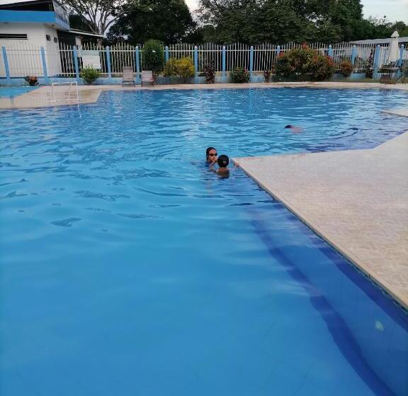 هتل کپسول Campestre La Maria