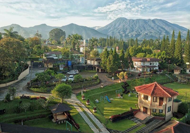 Отель The Jayakarta Cisarua