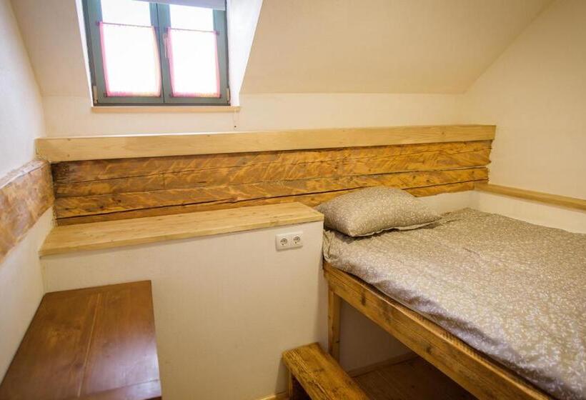 Общежитие Válaszút Fogadó