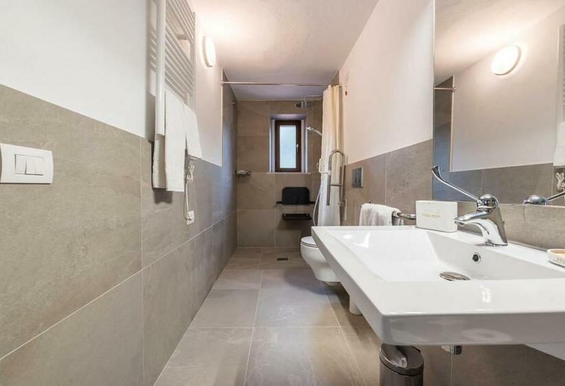 ベッドアンドブレックファースト Agriturismo La Collina Degli Olivi