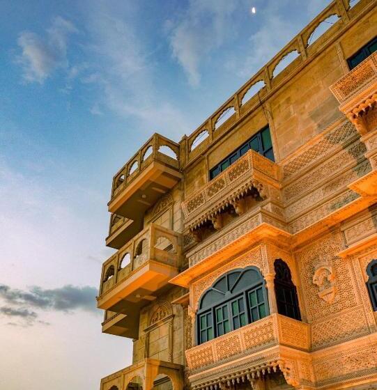 فندق Golden Rock Palace