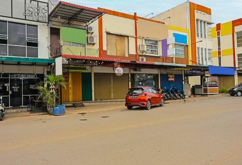 בית מלון כפרי Oyo 92496 Faraas Homestay Syariah