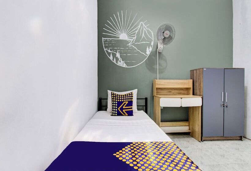 فندق Spot On 92490 Casa Homestay Syariah