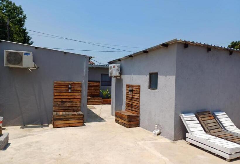 膳宿费 Executive Galaxy Guest House Nkowankowa Extension 2