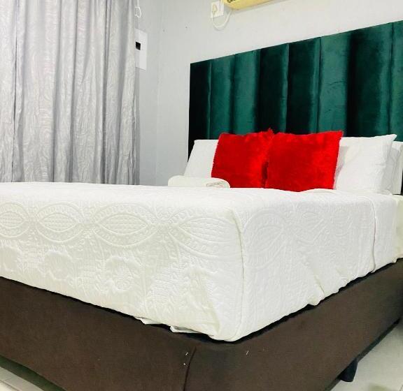 膳宿费 Executive Galaxy Guest House Nkowankowa Extension 2