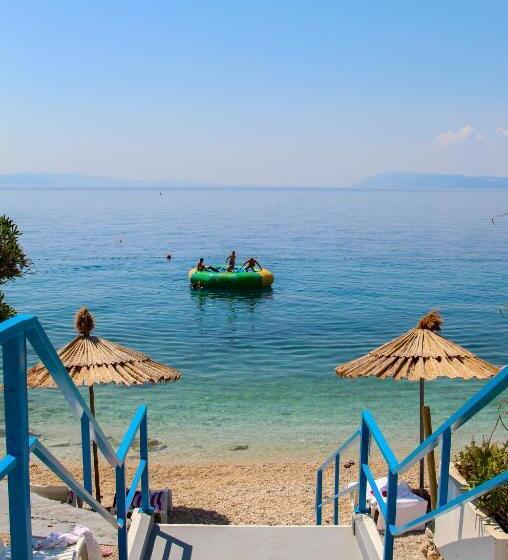 فندق Beach