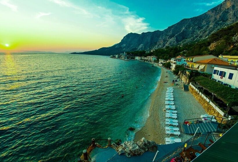 فندق Beach