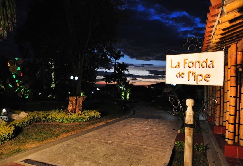 هتل Campestre Las Camelias